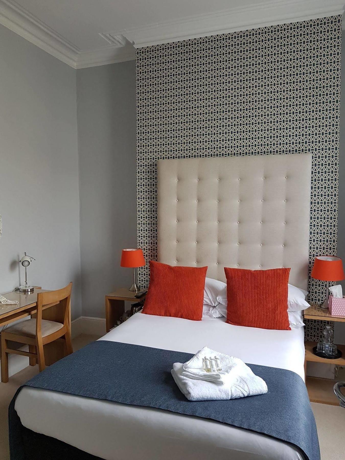 The Relish Bed & Breakfast Фолкстон Екстериор снимка